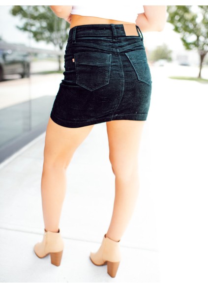Corduroy patch pocket skirt